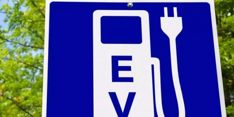 “स्विच दिल्ली” के तहत बिके सबसे अधिक तिपहिया वाहन