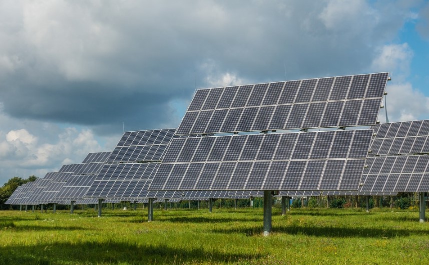 एक साल में दुनिया की कुल रिन्यूएबिल क्षमता 50% बढ़ी