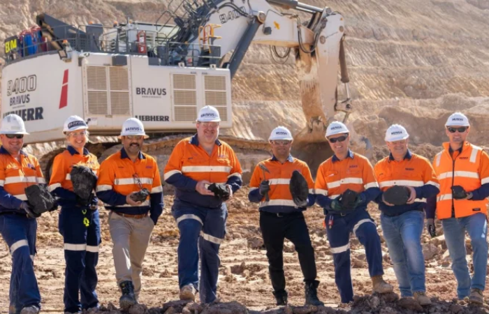 अडानी ग्रुप ने ऑस्ट्रेलिया में कोयला खनन शुरू किया, इसी साल भारत को भी निर्यात