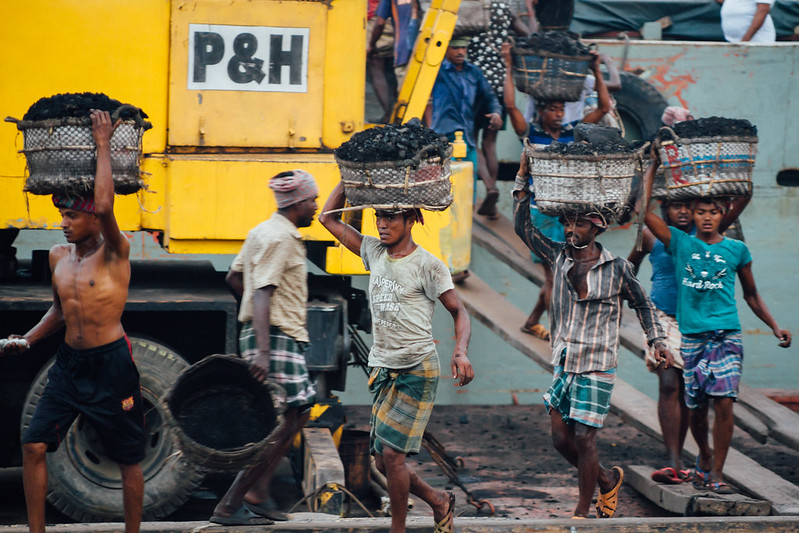 जस्ट ट्रांजिशन: साफ ऊर्जा की ओर बढ़ते हुये रखना होगा इनका खयाल
