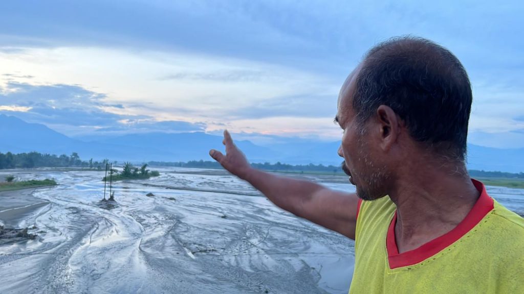 “अपनी पूरी जिंदगी ऐसी बाढ़ कभी नहीं देखी”