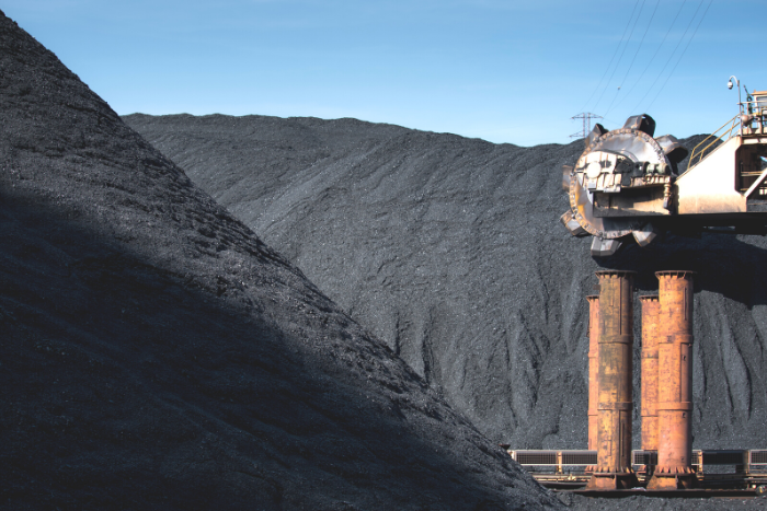 2070 तक नेट जीरो प्रतिबद्धता के बावजूद 99 नई कोयला परियोजनाएं विकसित कर रहा है भारत