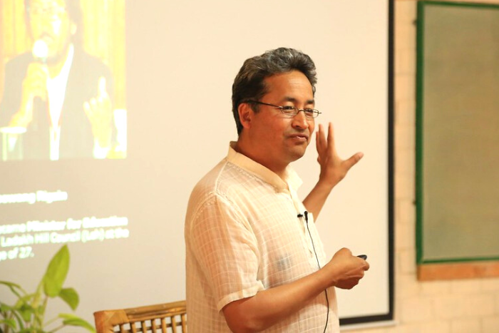 सोनम वांगचुक के समर्थन में कई लोग जुड़े