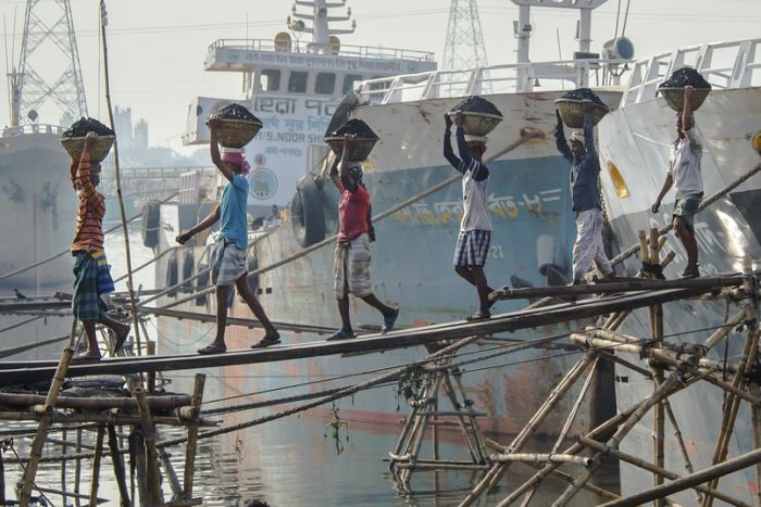 ऊर्जा बदलाव और रोज़गार