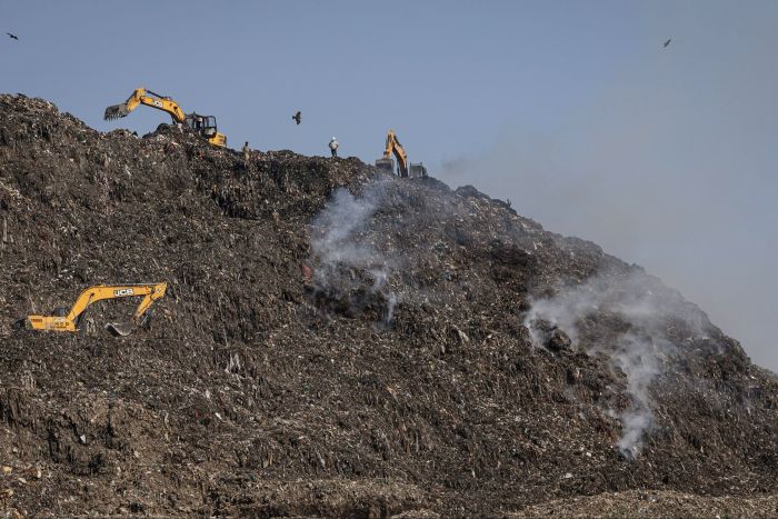 गाजीपुर लैंडफिल में कचरा प्रबंधन पर हरित अदालत ने एमसीडी से स्पष्टीकरण माँगा