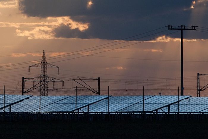 पहली बार कोयले से अधिक हुआ नवीकरणीय ऊर्जा उत्पादन