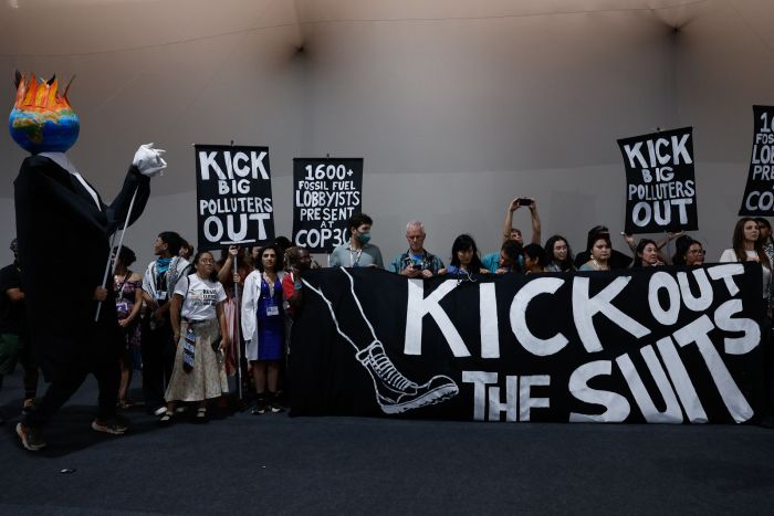 कॉप30 में जीवाश्म ईंधन छोड़ने का रोडमैप बना रहस्य